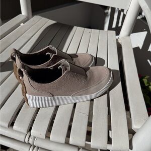 Sorel Women’s Platform Khaki Slip-On Sneakers, size 6.5